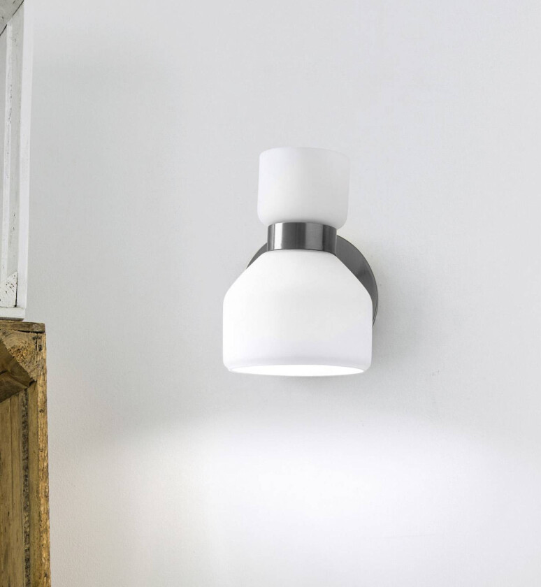 Vegglampe Fifty, stålfarget, opalhvit glass, justerbar