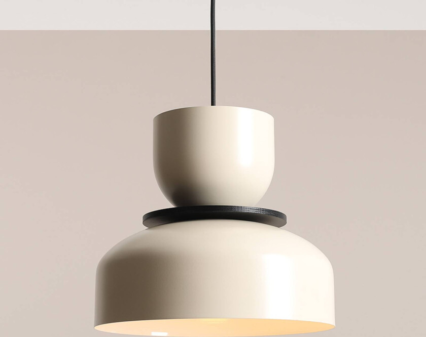 Uto hengelampe, kremfarget, svart opphengssystem