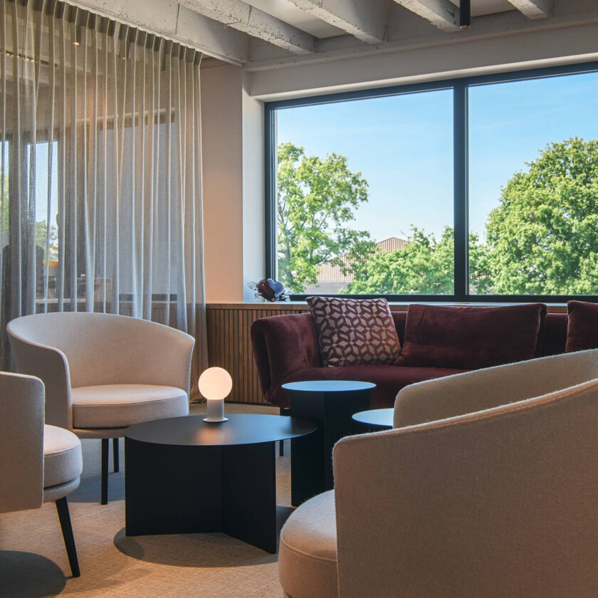 Varyt bordlampe, hvit, aluminium, høyde 19,2 cm