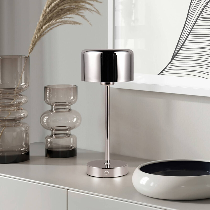 Jeff LED-bordlampe, kromfarget, høyde 30 cm, metall