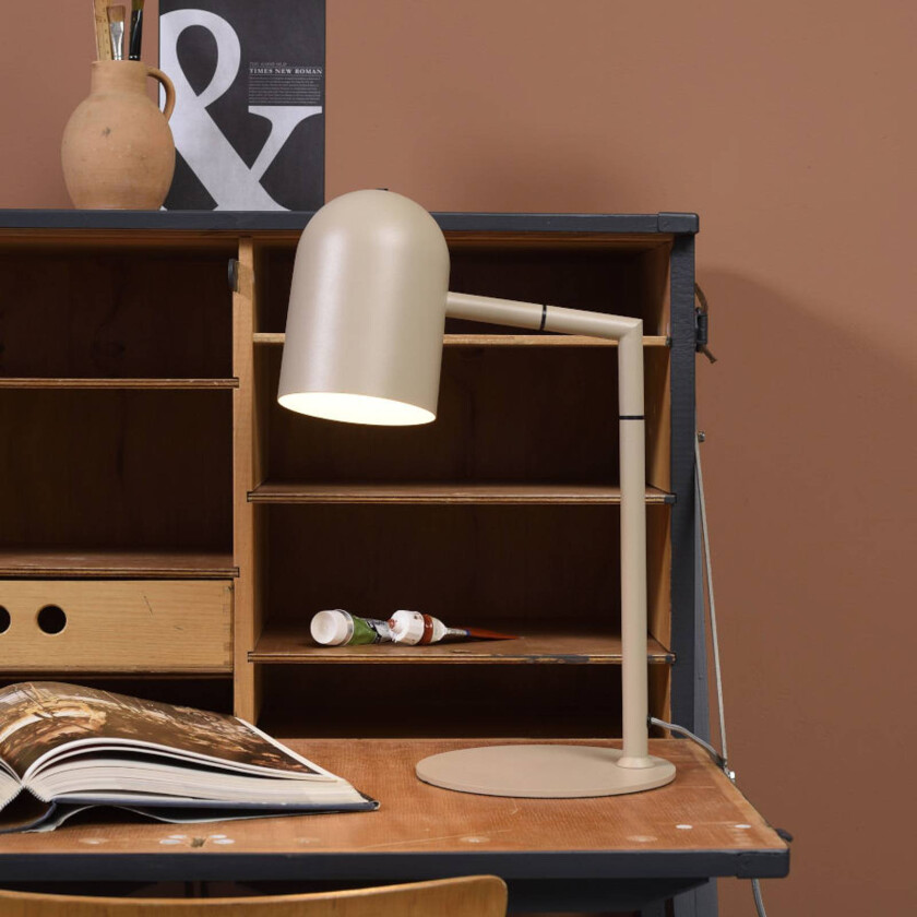 Det dreier seg om RoMi bordlampe Marseille, sandfarge