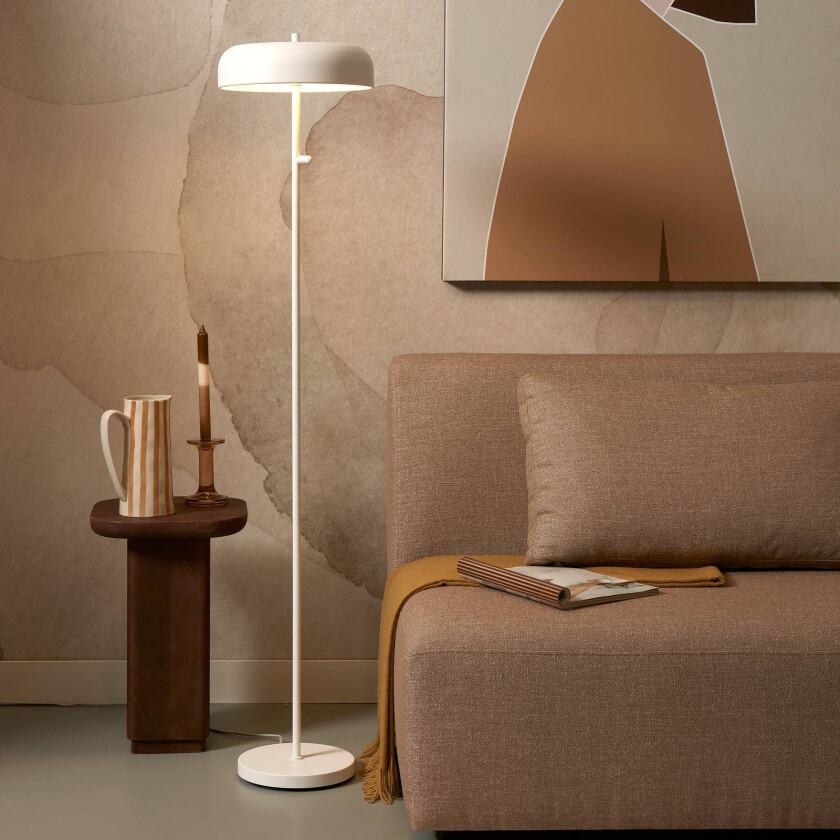 Det handler om RoMi gulvlampe Porto, hvit