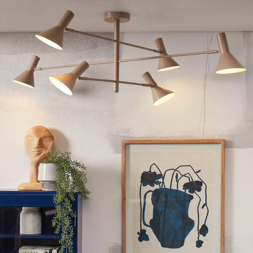 Det dreier seg om RoMi taklampe Izmir, sand, seks lys