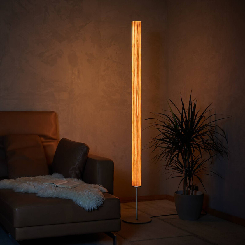 Gracia, med stang, valnøtt svart fot