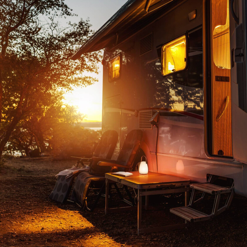 Ruby oppladbar LED-bordlampe med solcelle, høyde 16 cm