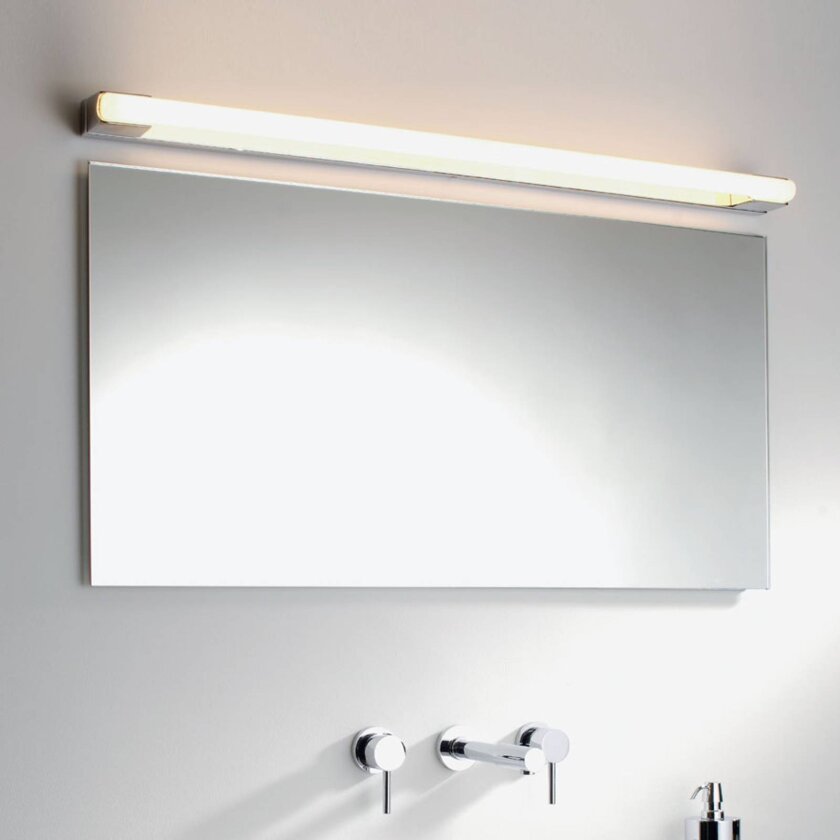 Omega 200 vegglampe, krom