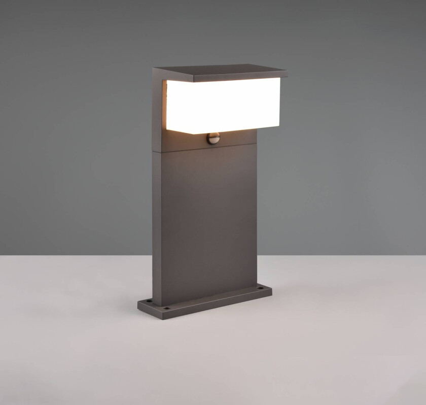 Nestos LED-sokkelbelysning med bevegelsessensor, IP54