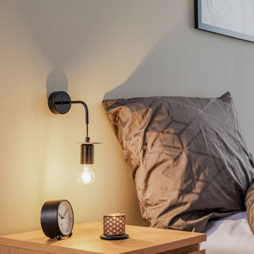 Yorik vegglampe, svart / lyst tre