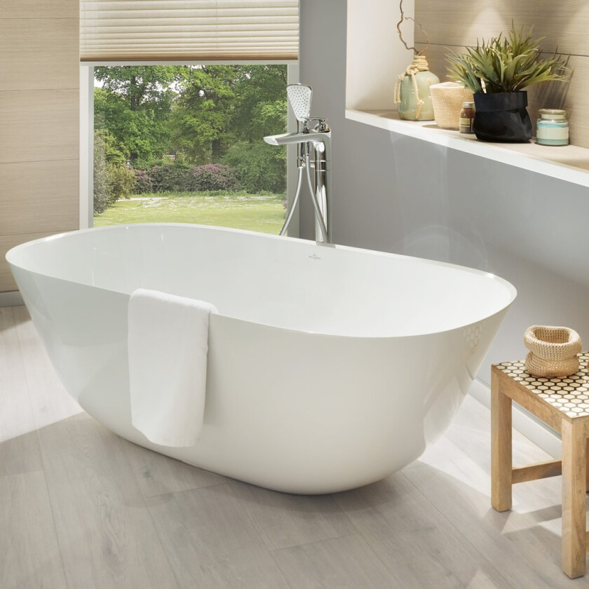 VILLEROY & BOCH THEANO FRITTSTÅENDE BADEKAR 155X75 HVIT ALPIN
