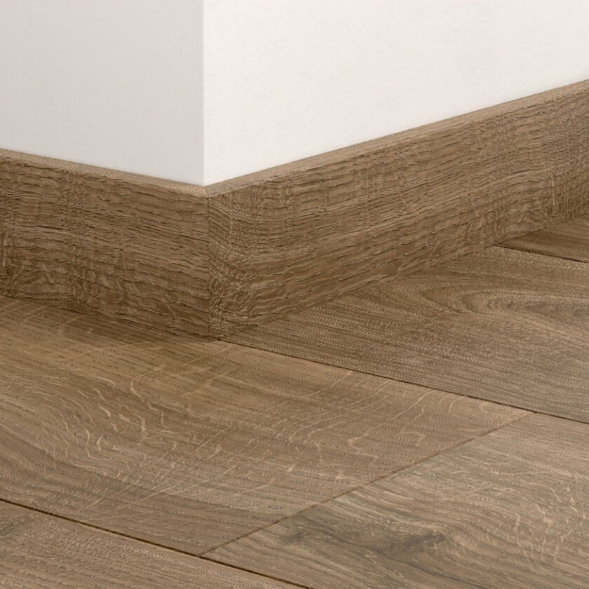 Bilde av PERGO FARGETILPASSET SOKKELLIST BROWNED OAK