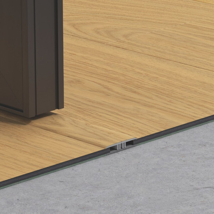 Bilde av PERGO LIST 5-I-1 BRITISH OAK DEKOR 40098 45X8X2000MM