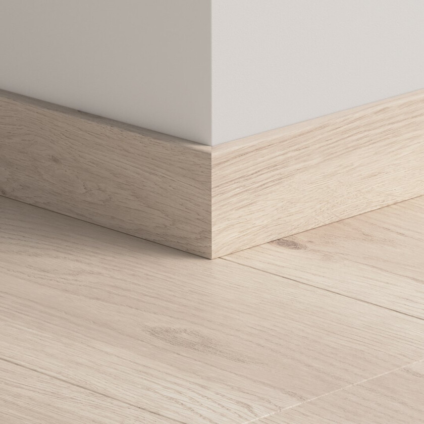 Bilde av PERGO SOKKELLIST VINYL MODERN GREY OAK 12X58X2400MM