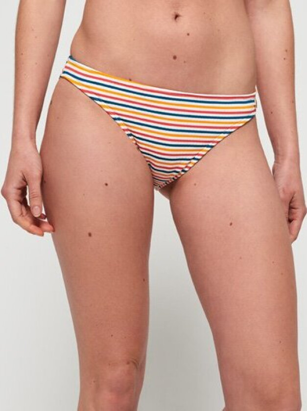 Cassie Cup-bikinitruse