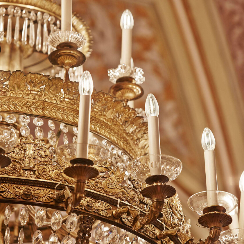 LED stearinlyspære E14 ToLEDo Filament 2,5W 827 klar