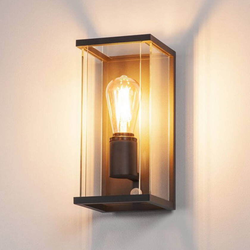 Quadrulo utendørs vegglampe med sensor