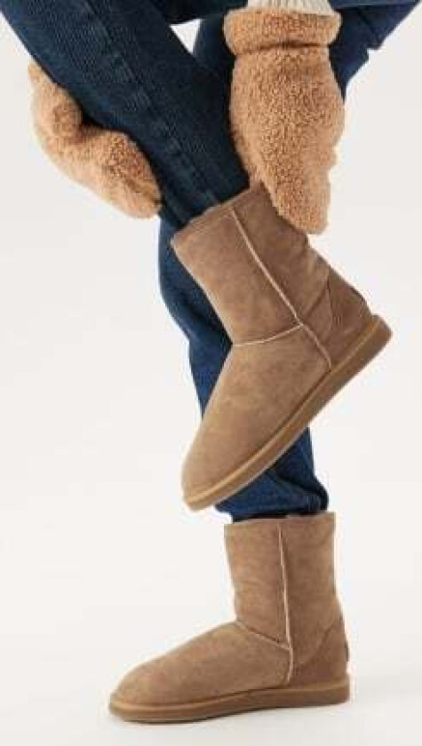Linda Sheepskin Boots Chestnut 40