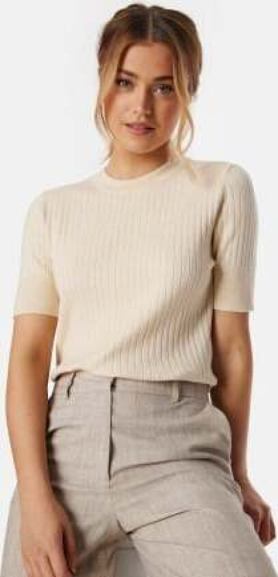 Objnoelle S/S knit t-shirt Sandshell Detail:Melange S