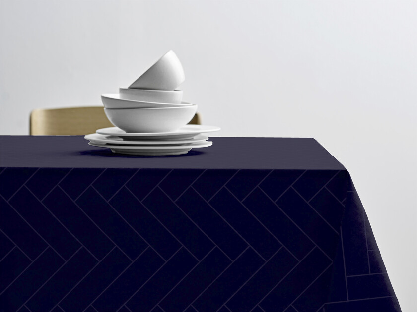 Duk cm Tiles Damask Indigo Str 220x140 - Duker Bomull