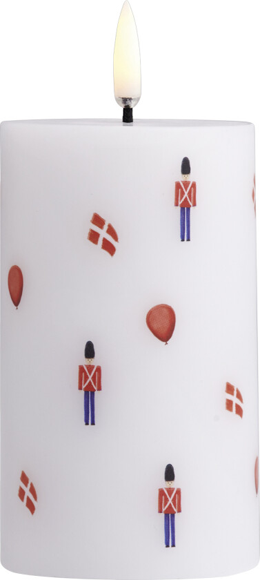 LED Pillar Celebration Candle DK, Smooth, 5,8x10 cm - Led Stearinlys