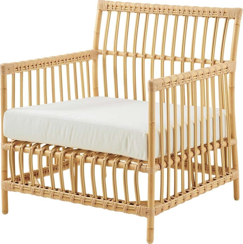 Caroline Lenestol i kunstrotting Nature