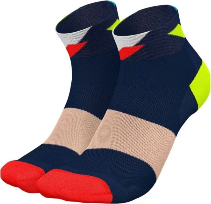 ULTRALIGHT STRIKES SHORT Socks