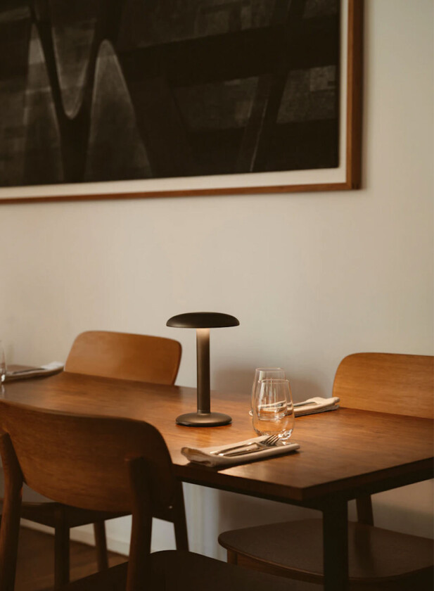 Gustave bordlampe - antrasitt