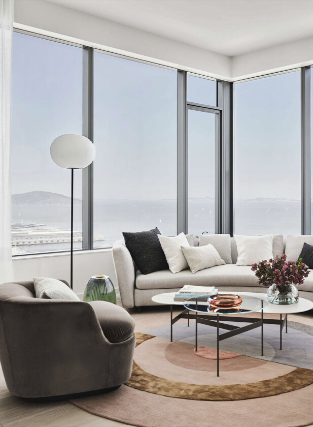 Glo-Ball F2 gulvlampe - sort