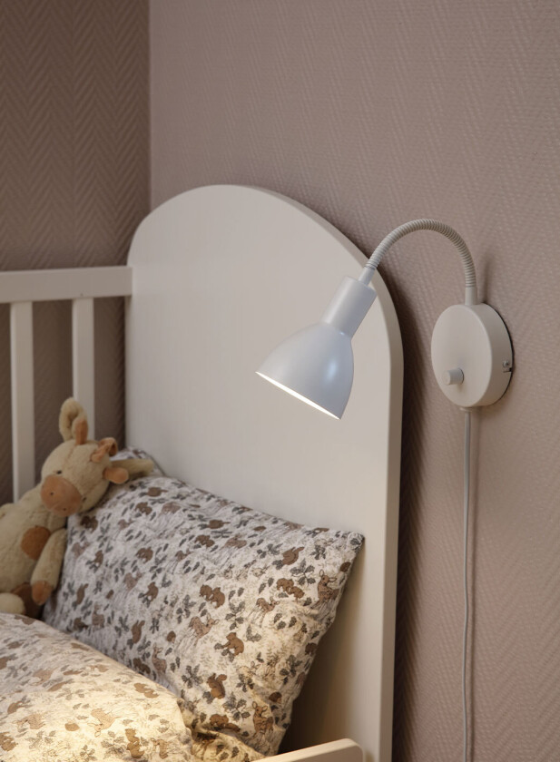 Bent vegglampe - matt hvit