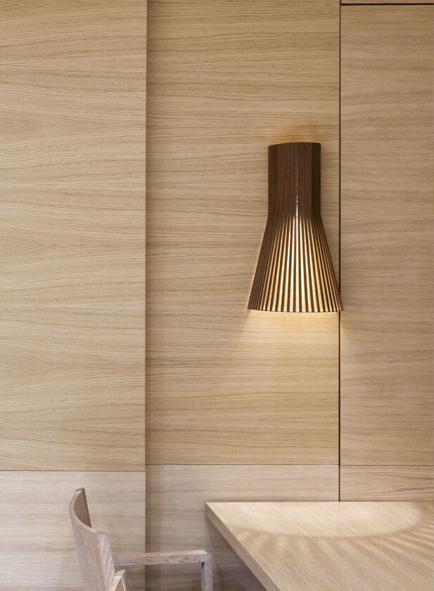 Secto 4231 Small vegglampe H45 - valnøtt