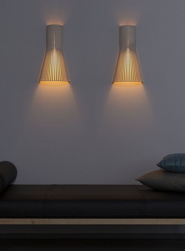 Secto 4231 Small vegglampe H45 - bjørk