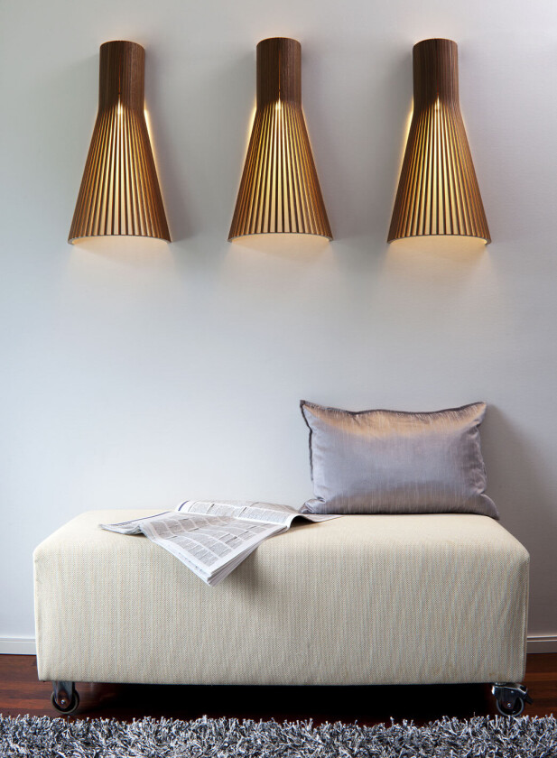 Secto 4230 vegglampe H60 - valnøtt