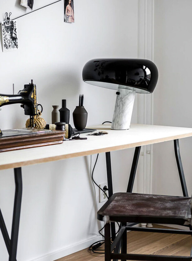 Snoopy bordlampe - sort