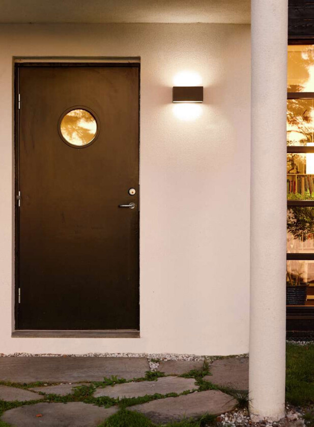 Asker 1513 utelampe opp/ned - grafitt