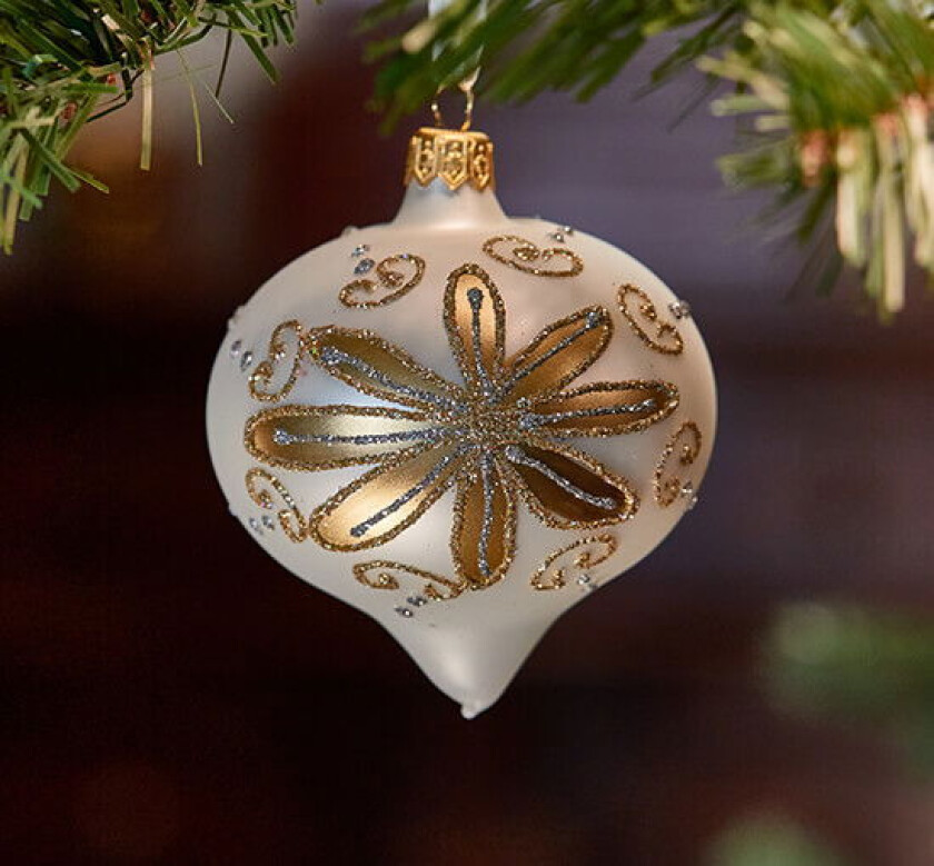 Lux vinterlig julekule hvit