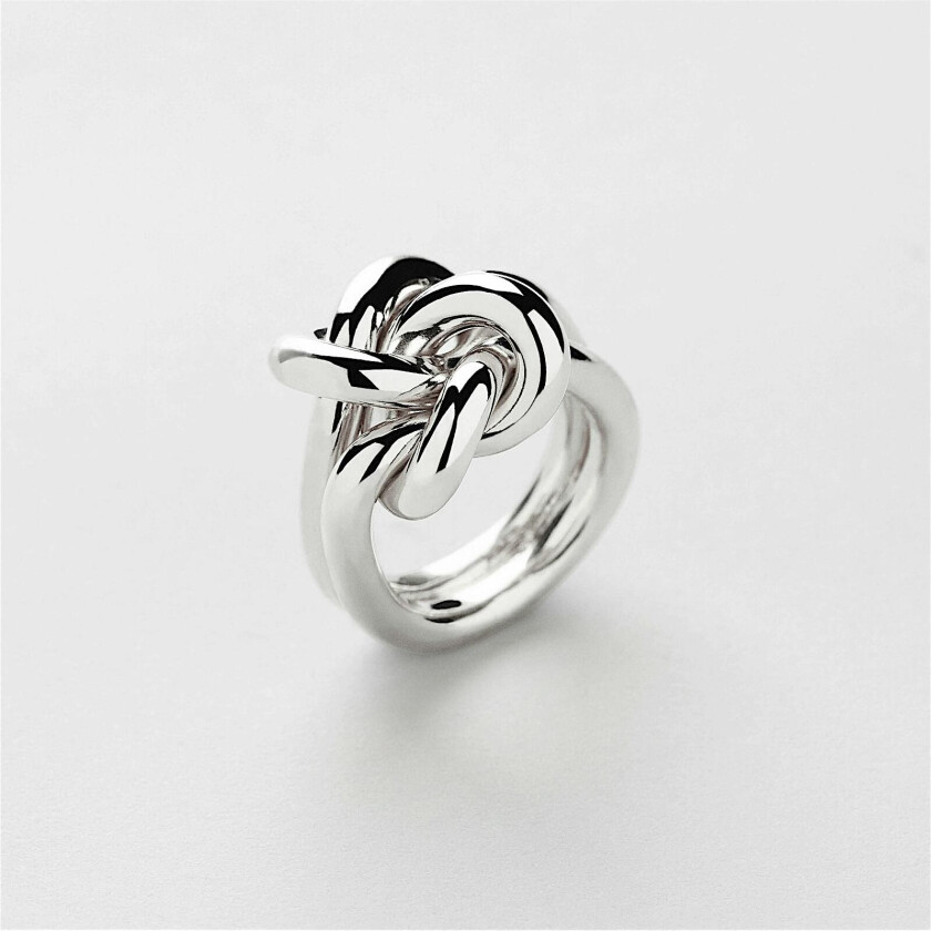 Double Knot Ring
