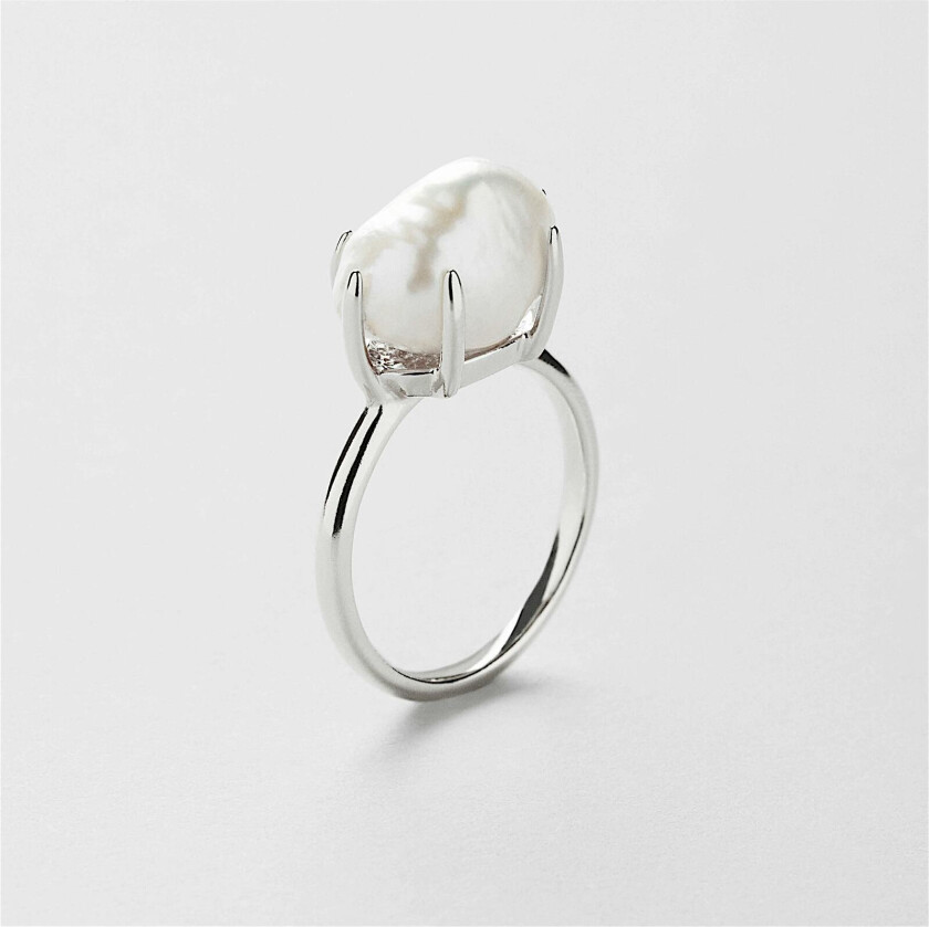 Elodie Pearl Ring