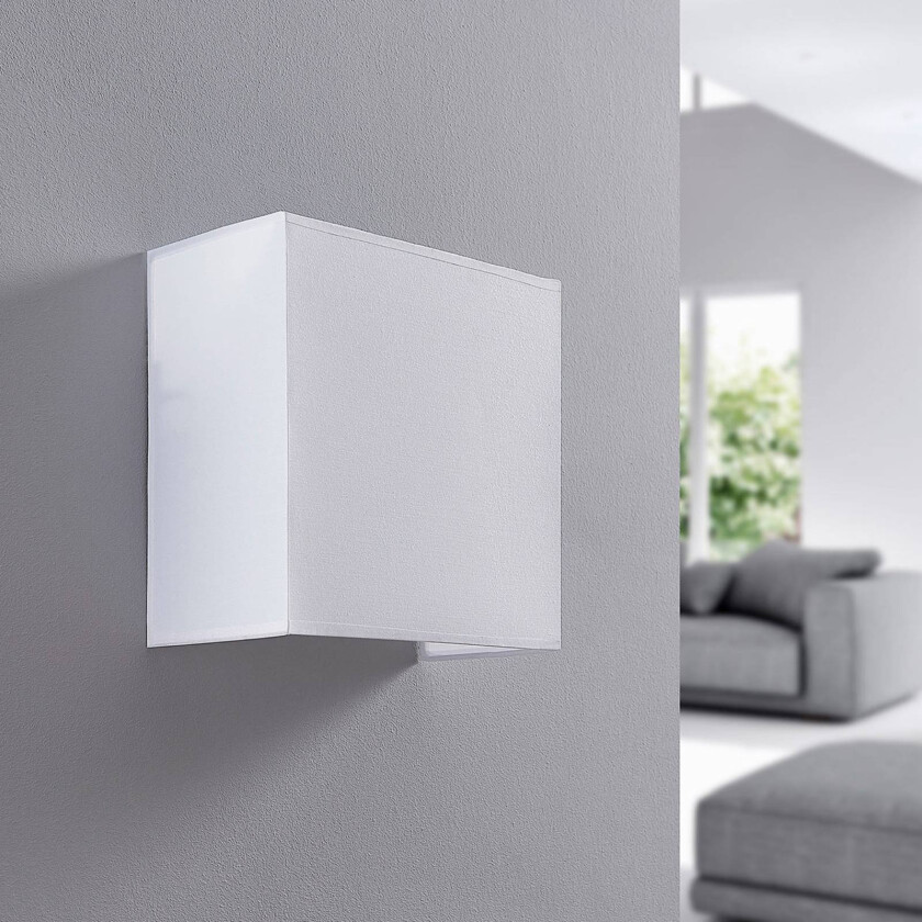 Adea stoff-vegglampe, 25 cm, kvadratisk, hvit