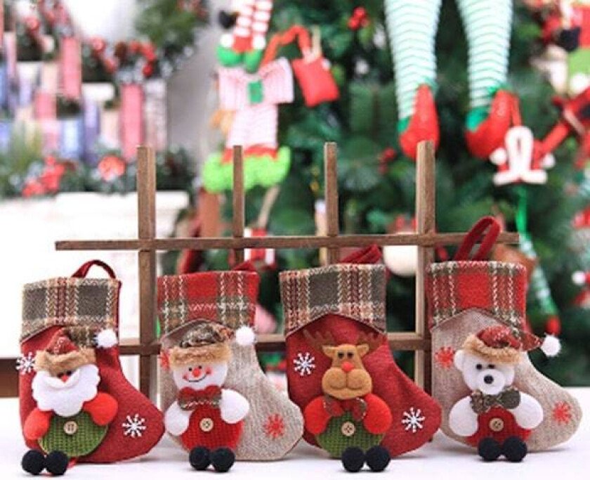 4 stk. julekuler med julemotiv til å henge opp godteriposer med julenissen, snømannen og reinsdyret