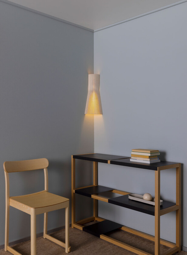 Secto small hjørne 4237 vegglampe - bjørk