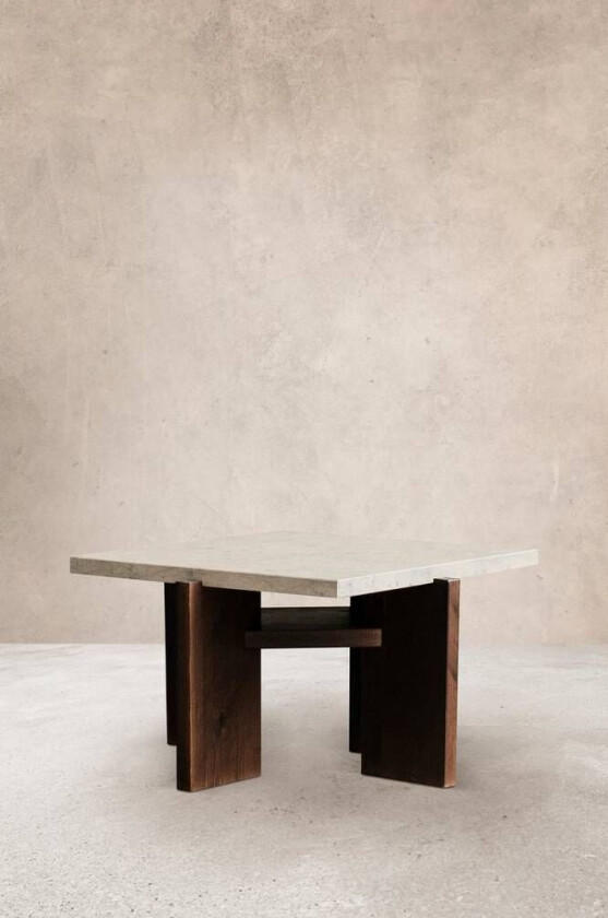 04 sofabord 60x60 cm Mrk brun