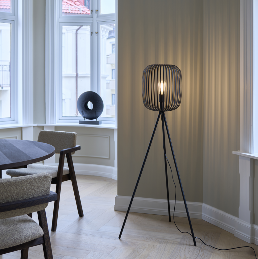 Romazzina Gulvlampe Sort Interiørlampe Lampehuset