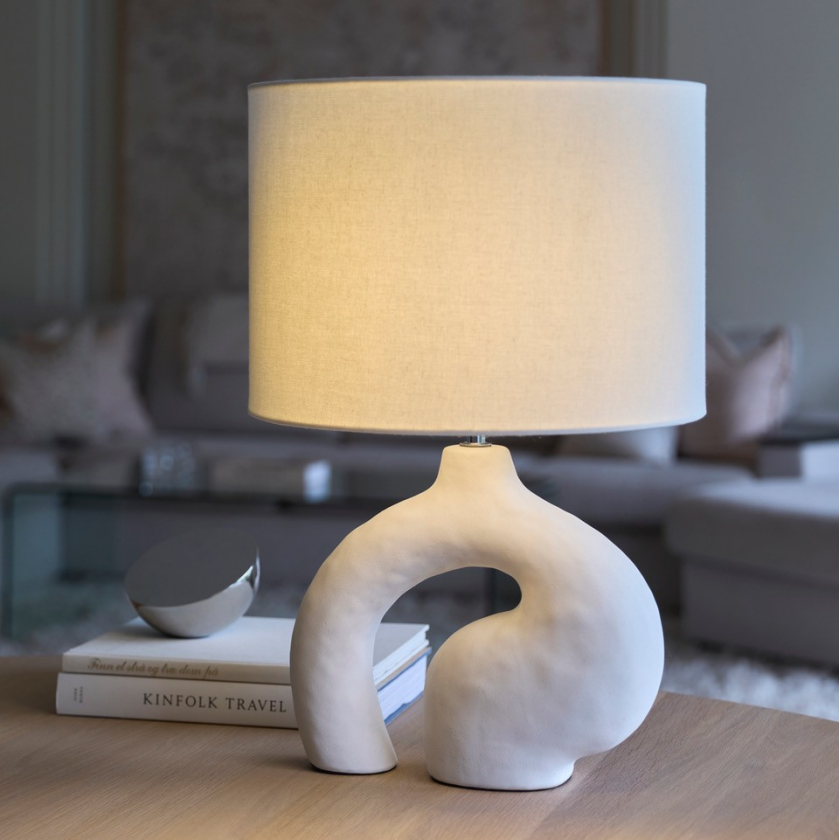 Aslak Bordlampe Hvit Interiørlampe Lampehuset