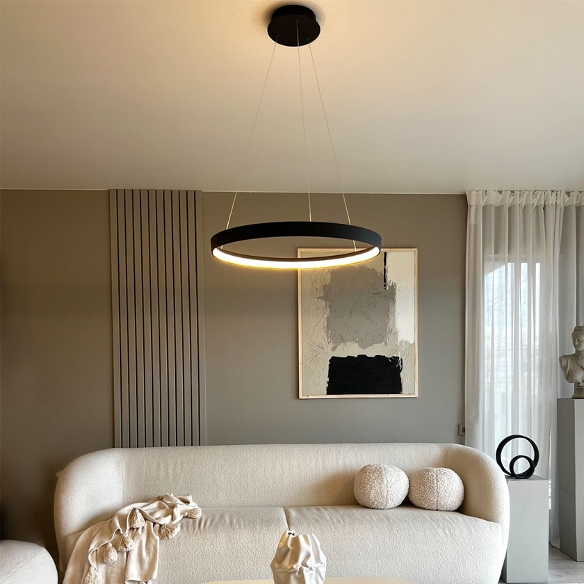 Orbit LED Taklampe Sort 60 Cm Hengende taklampe Lampehuset