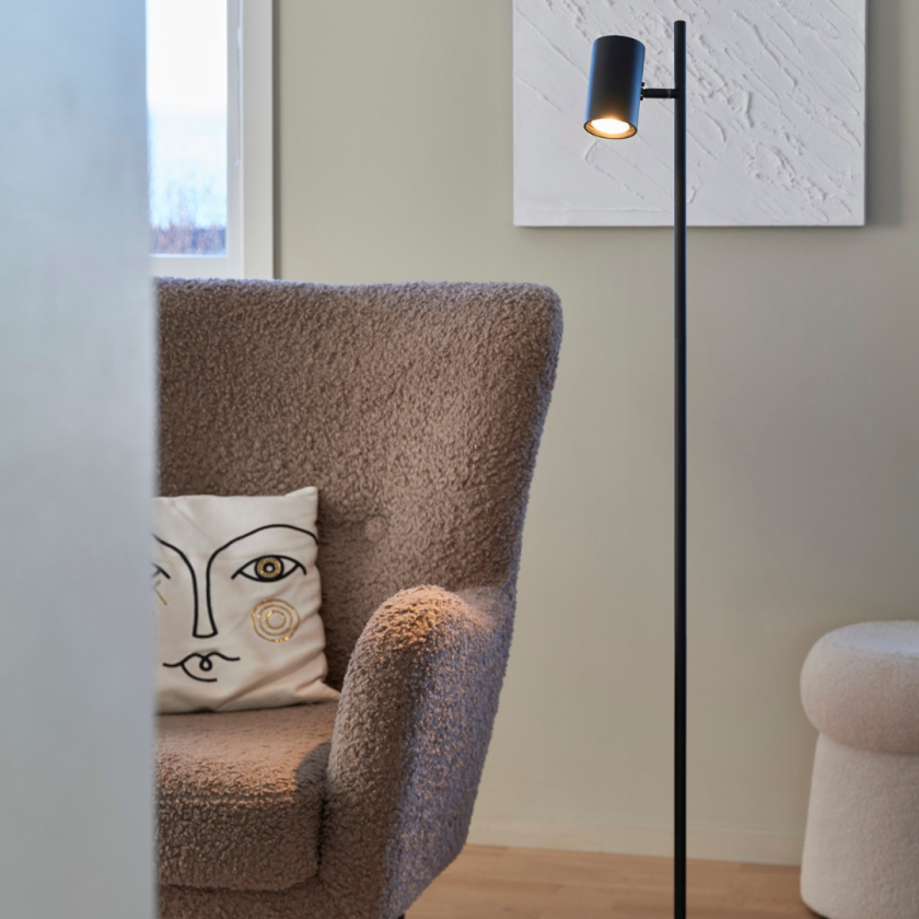 Noor II Giant Gulvlampe Sort Leselampe Lampehuset