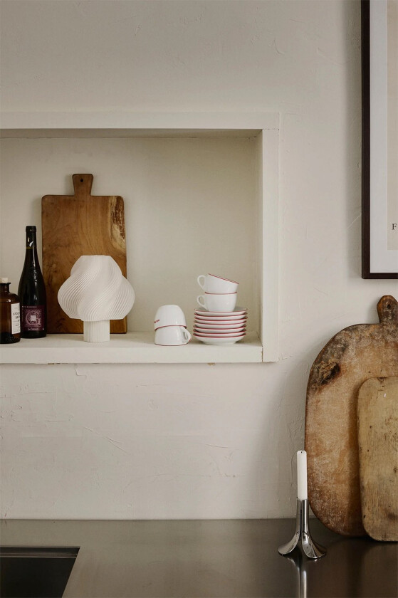 Soft Serve Lamp Portable Vanilla Bean Str H: 23 cm W: 20.5 cm - Bordlamper