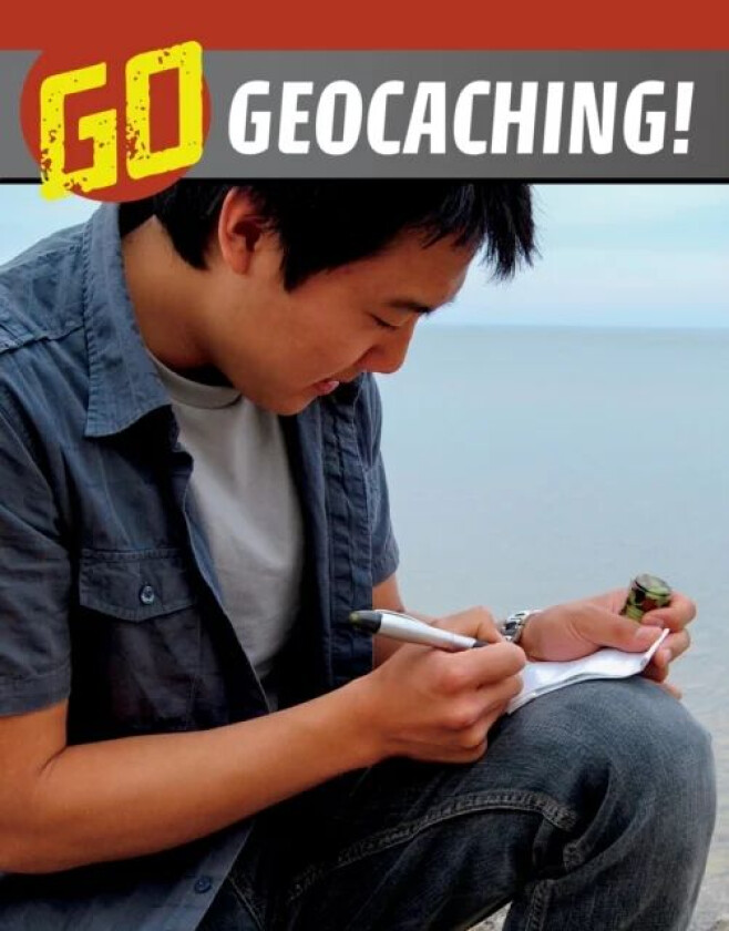 Go Geocaching! av Heather E. Schwartz