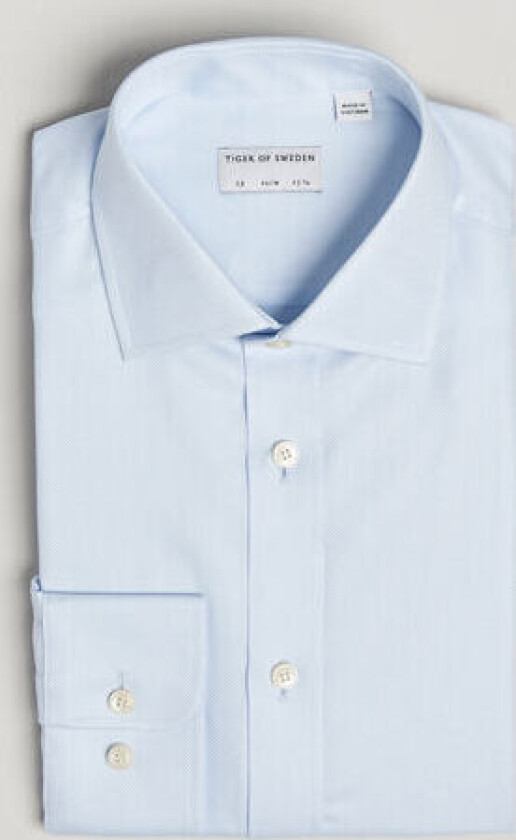 Adley C Cutaway Collar Shirt