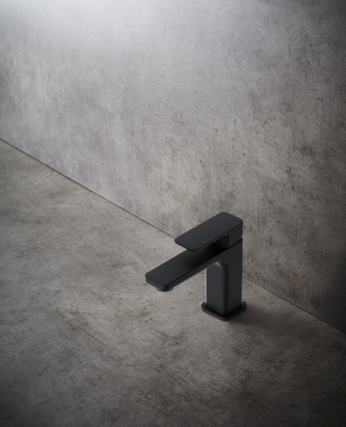 Bilde av Blandebatteri smooth lav svart