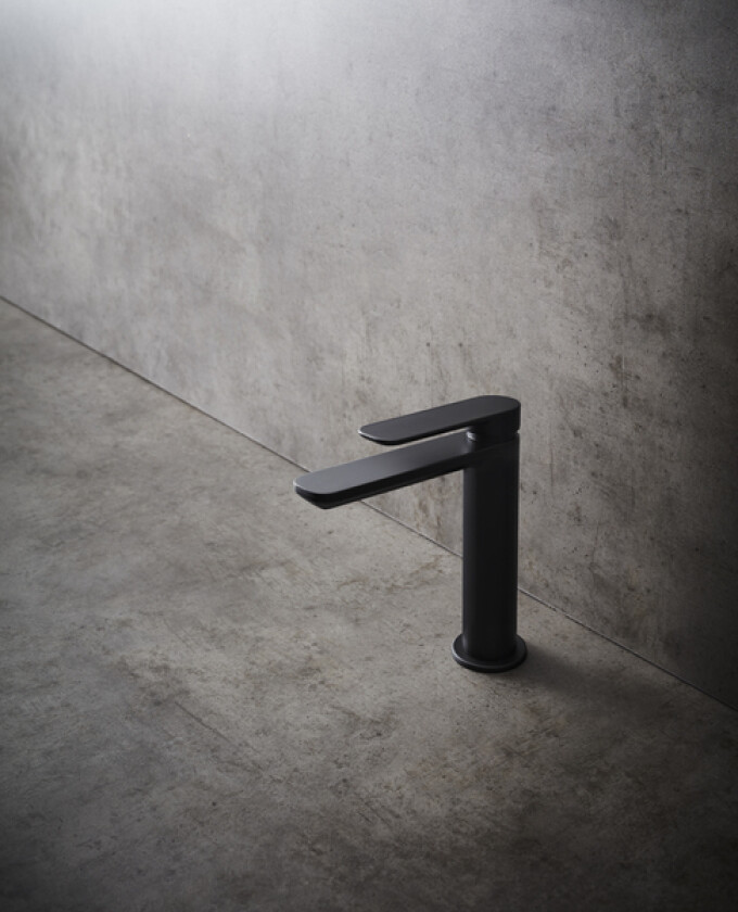 Servantbatteri slim sort