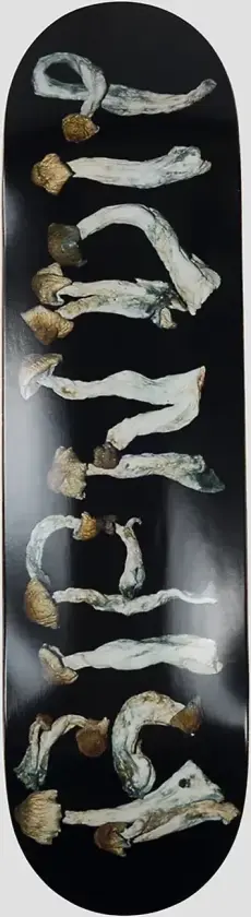 Is This Real Life? 8.0" Skateboard Deck svart